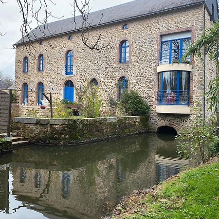 Le Moulin De Meral Montsurs Экстерьер фото