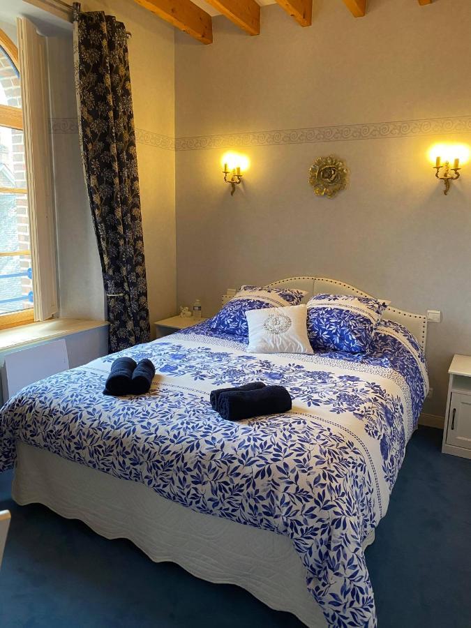 Le Moulin De Meral Montsurs Экстерьер фото